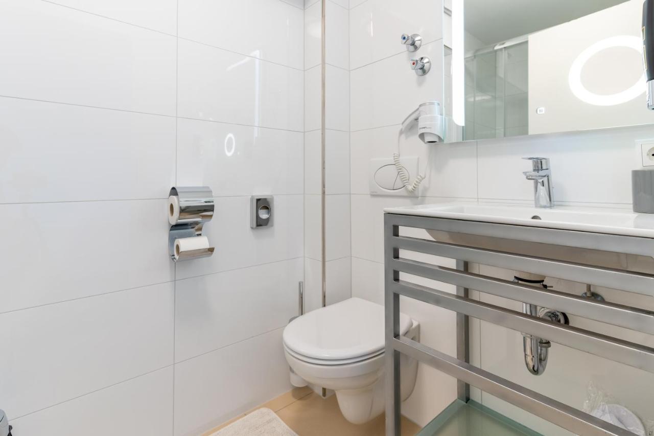 Hotel Myrsini Kirchentellinsfurt 외부 사진