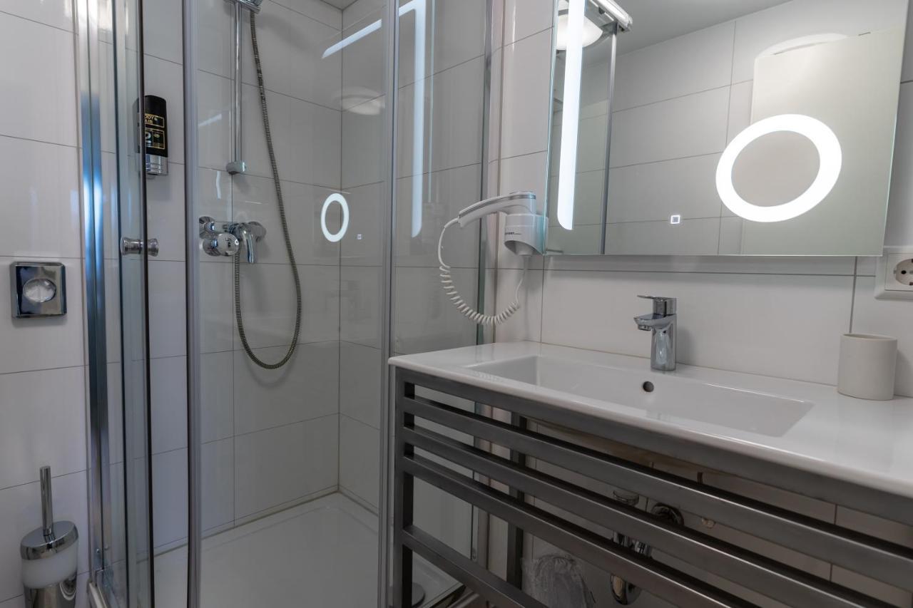Hotel Myrsini Kirchentellinsfurt 외부 사진