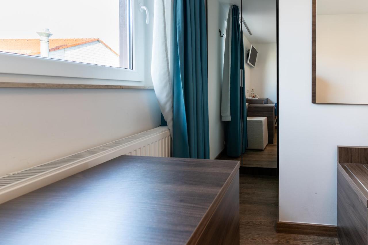 Hotel Myrsini Kirchentellinsfurt 외부 사진