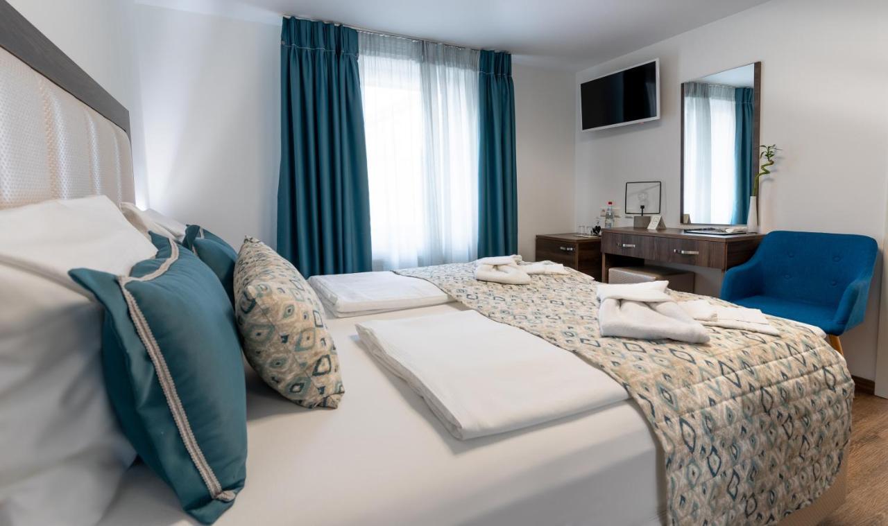 Hotel Myrsini Kirchentellinsfurt 외부 사진
