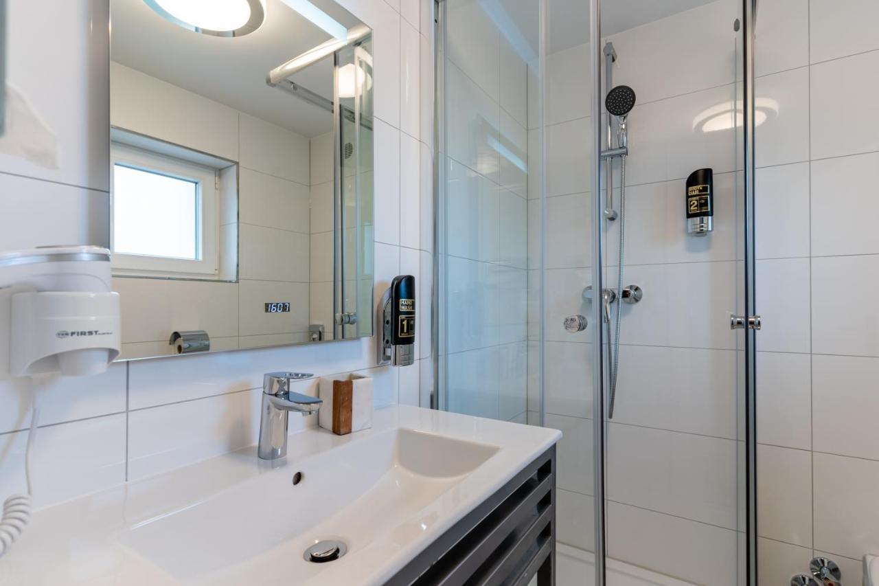 Hotel Myrsini Kirchentellinsfurt 외부 사진