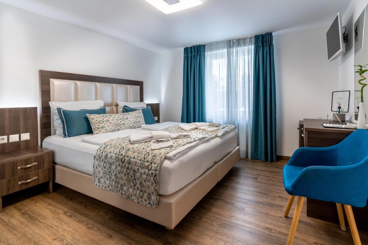 Hotel Myrsini Kirchentellinsfurt 외부 사진