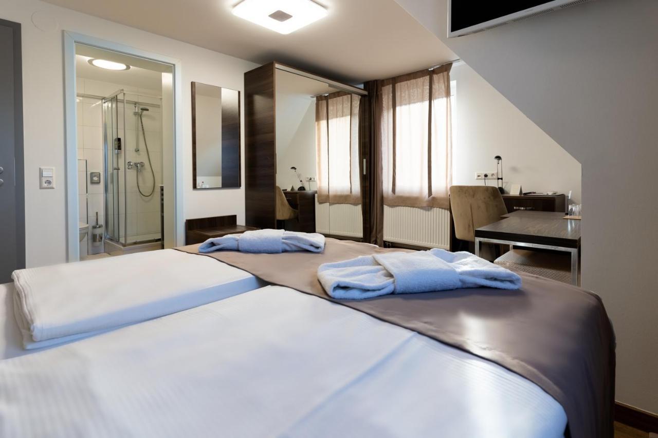 Hotel Myrsini Kirchentellinsfurt 외부 사진