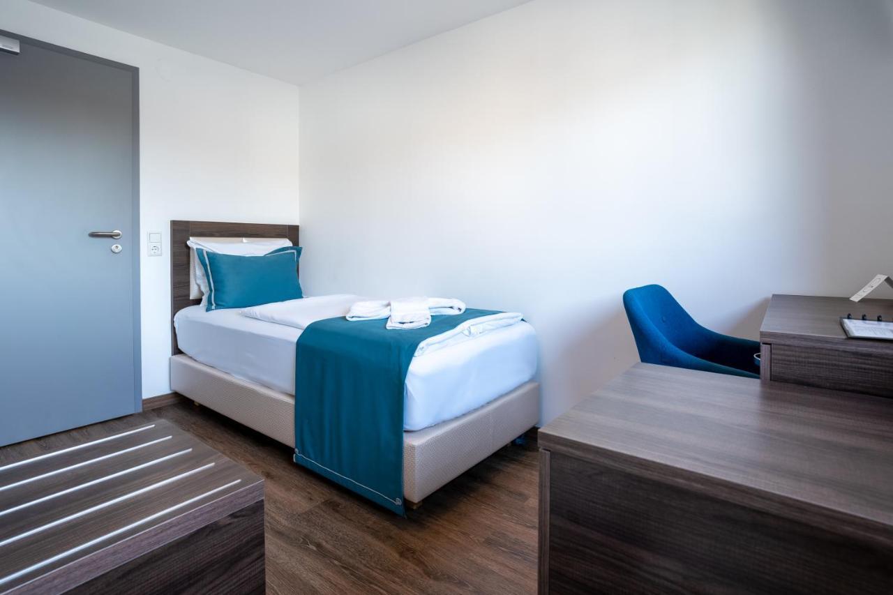 Hotel Myrsini Kirchentellinsfurt 외부 사진