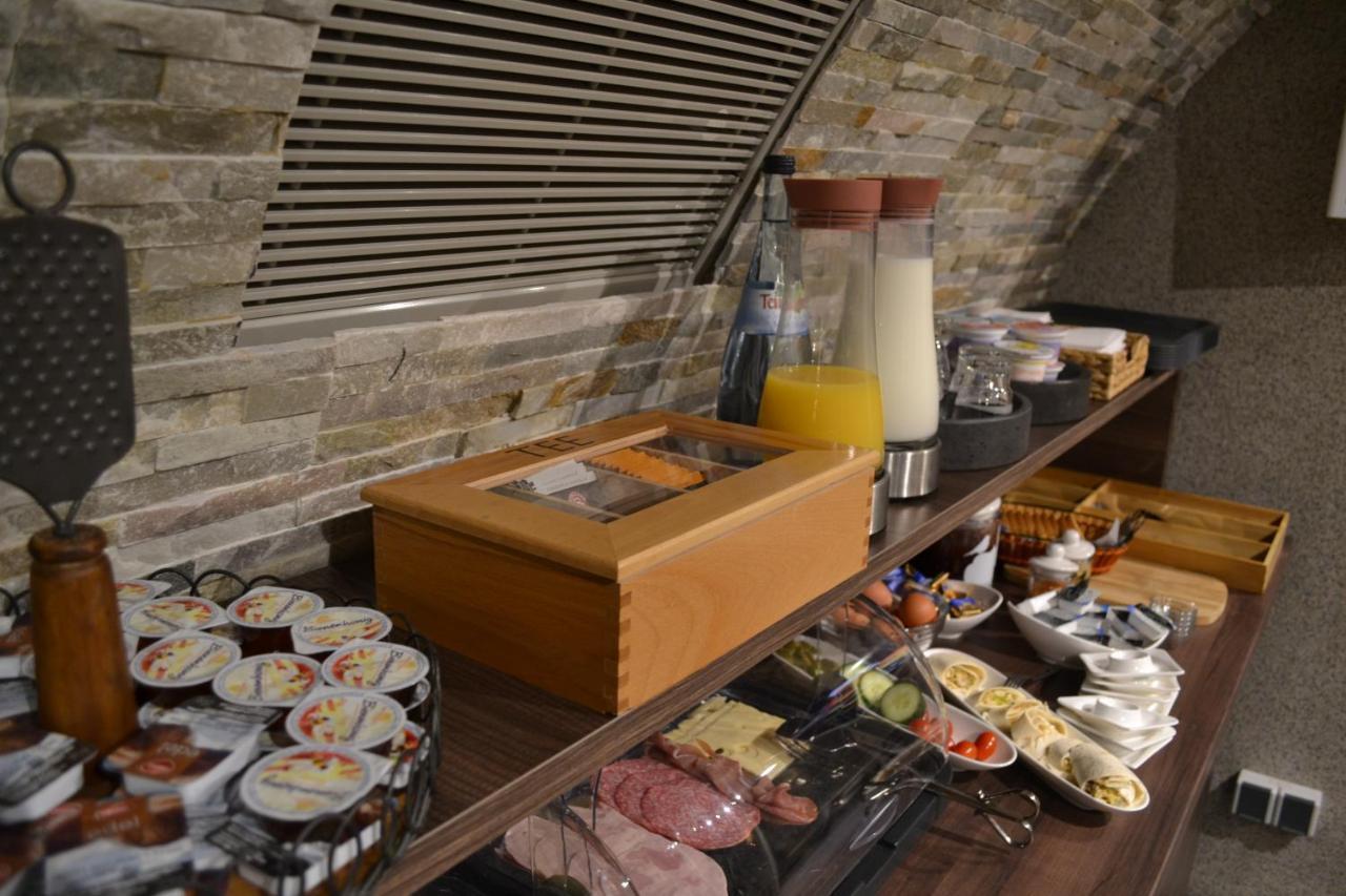 Hotel Myrsini Kirchentellinsfurt 외부 사진